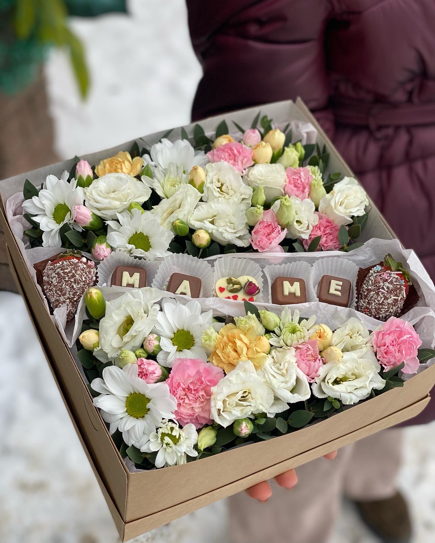 MAY flowers клубника в шоколаде цветы шары